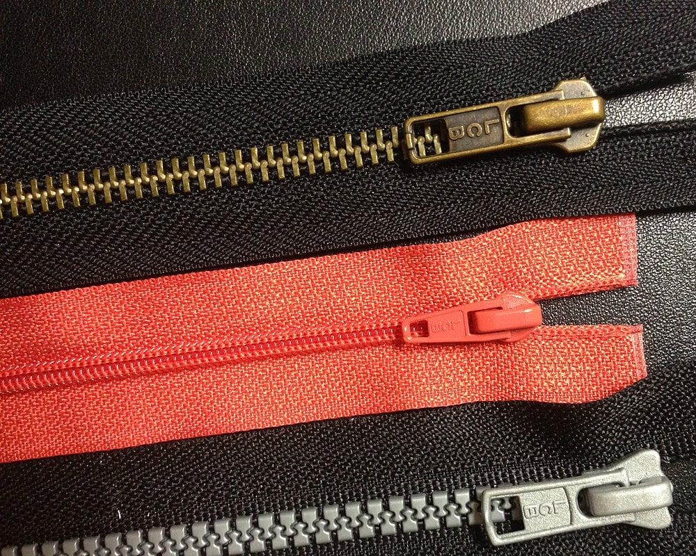 Fix a Stuck Zipper